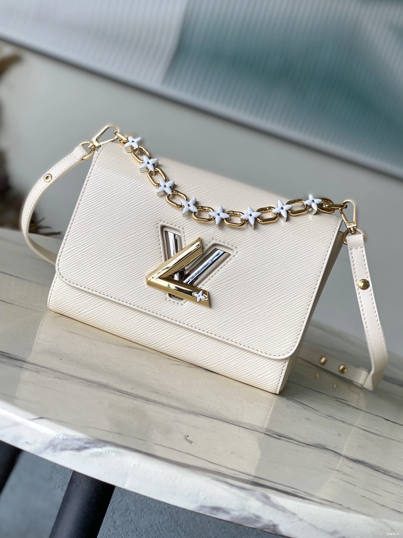 VUITTON LOUIS TWIST MM-23*17*9.5CM 0725